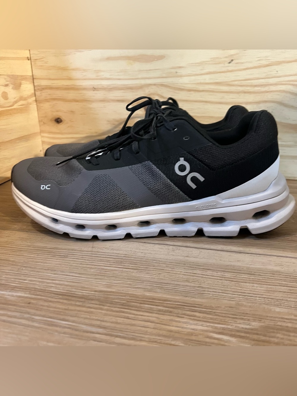 On Cloudrunner Men's Running Shoes - Black / Eclipse - Size US 10 / EU 44